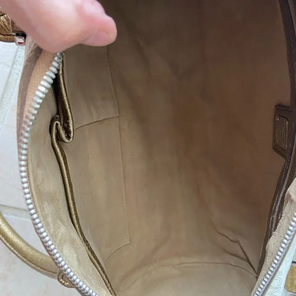 MCM White and Gold Handbag Euc - Picture 15 of 16